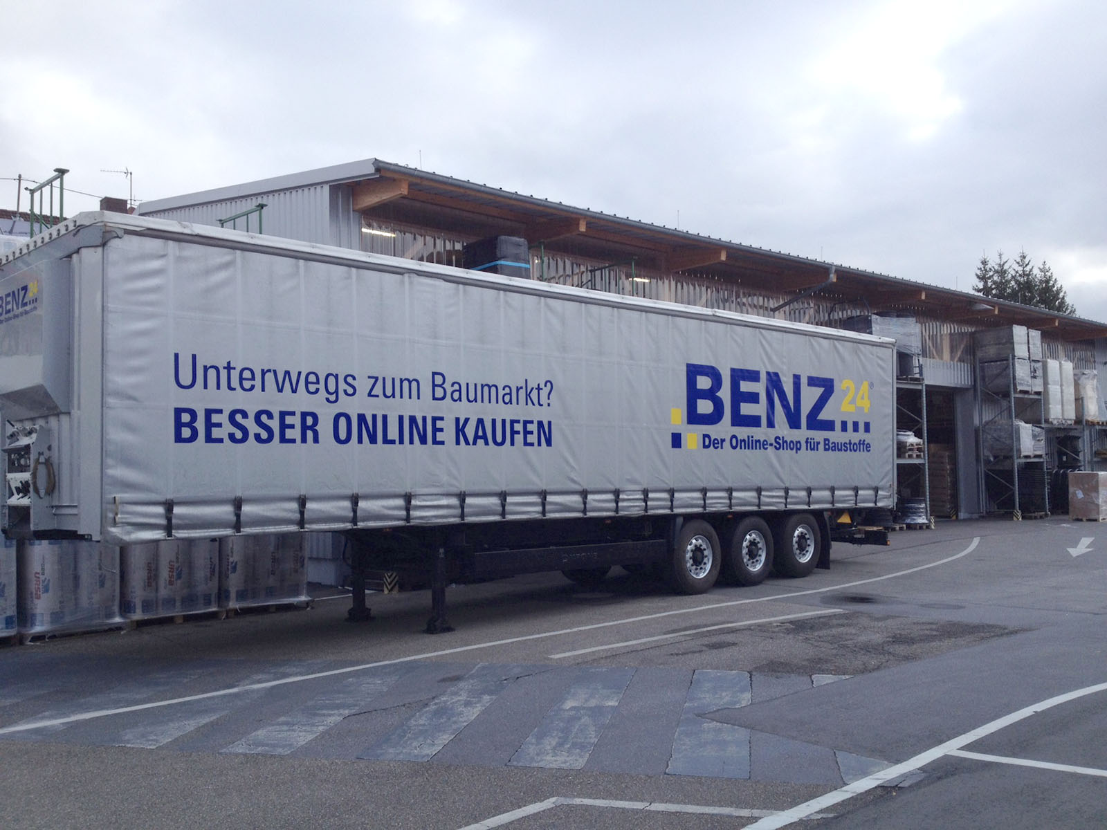 LKW Beschriftung Auflieger Benz Baustoffe