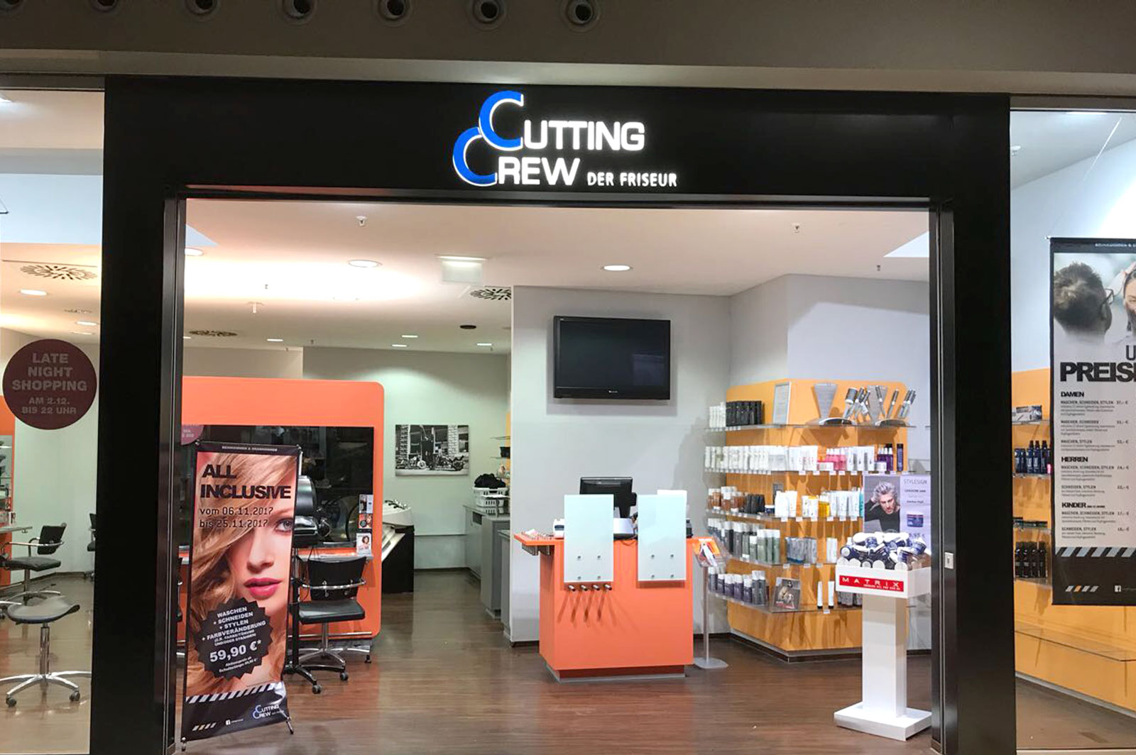 Lichtportal Cutting Crew Stuttgart