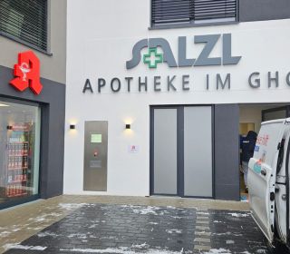 Lichtwerbeanlage-Salzl-Apotheken-GHC-Eppingen